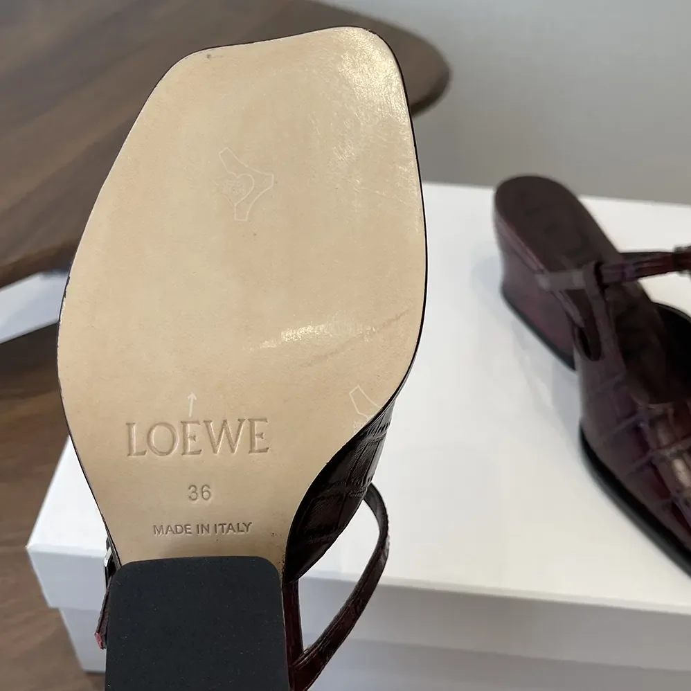 Loewe Onda Mule In Embossed Calfskin for Women Loewe Onda Mule In Embossed Calfskin for Women