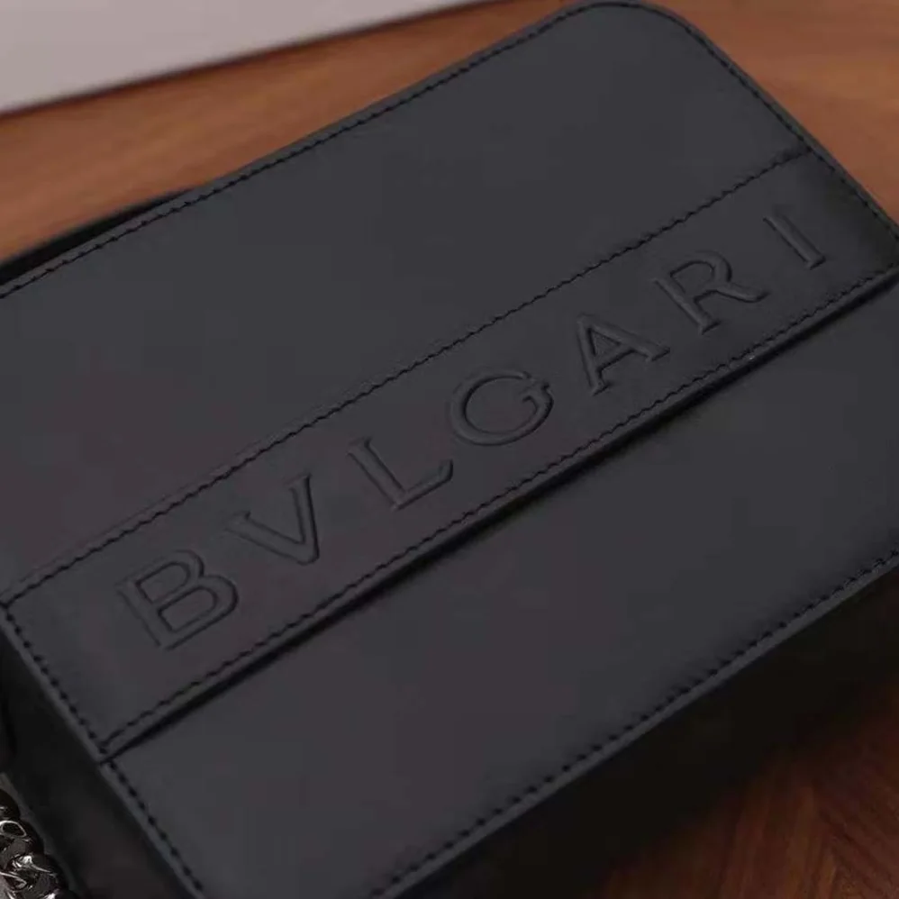 Bvlgari Bvlgari Logo Camera Bag in Calf Leather for Women in Black
