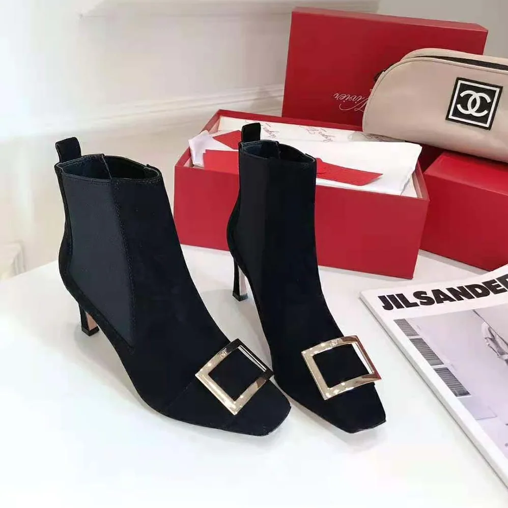 Roger Vivier Trompette Chelsea Boots in 6.5 cm Heel for Women in Black Roger Vivier Trompette Chelsea Boots in 6.5 cm Heel for Women in Black