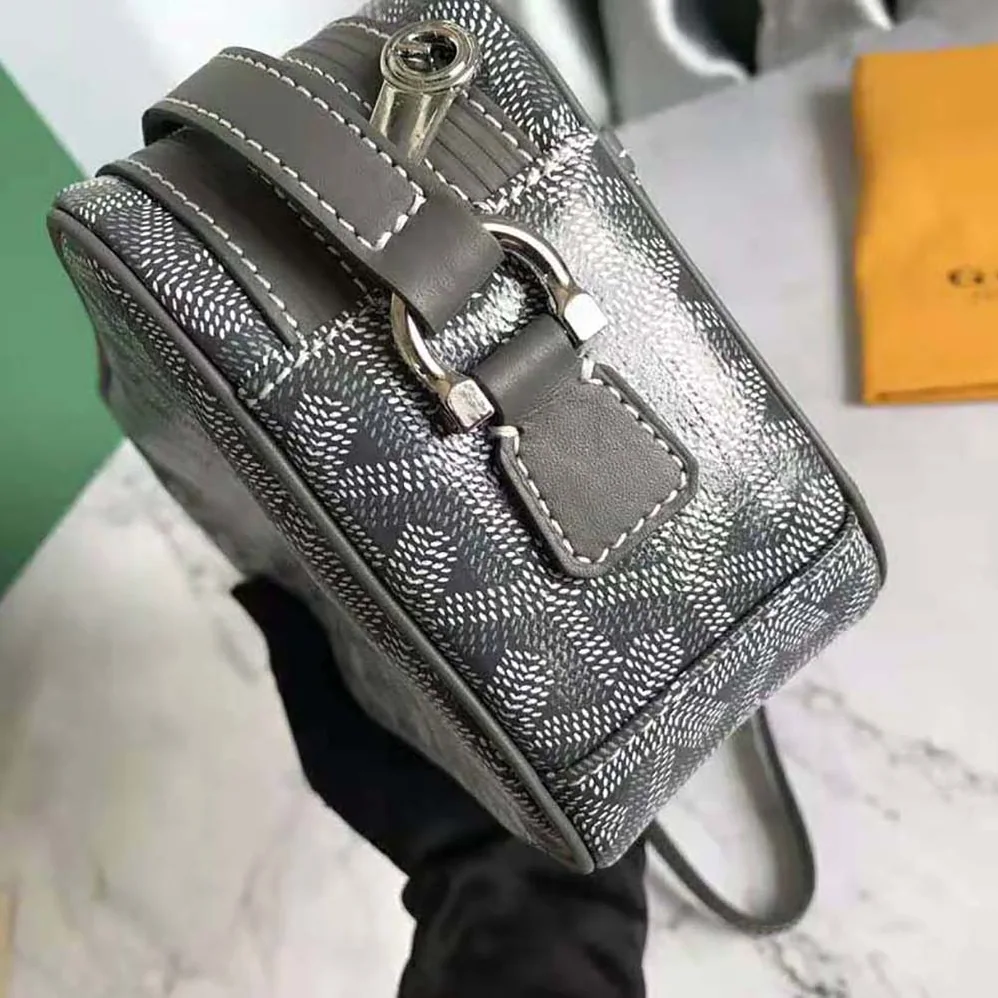 Goyard Cap-vert Pm Bag for Unisex in Gray Goyard Cap-vert Pm Bag for Unisex in Gray