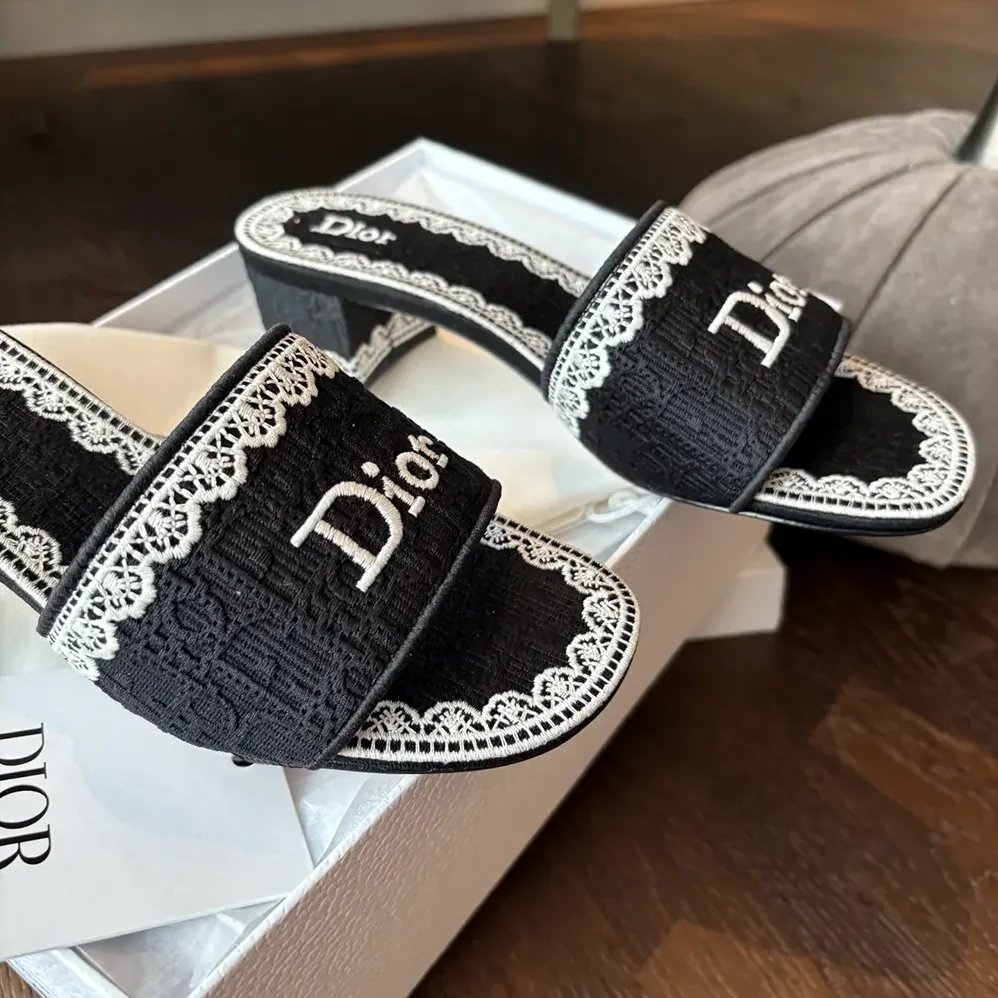 Dior Dentelle Heeled Slide Navy Blue Dior Oblique Embroidered Cotton and White Lace for Women Dior Dentelle Heeled Slide Navy Blue Dior Oblique Embroidered Cotton and White Lace for Women