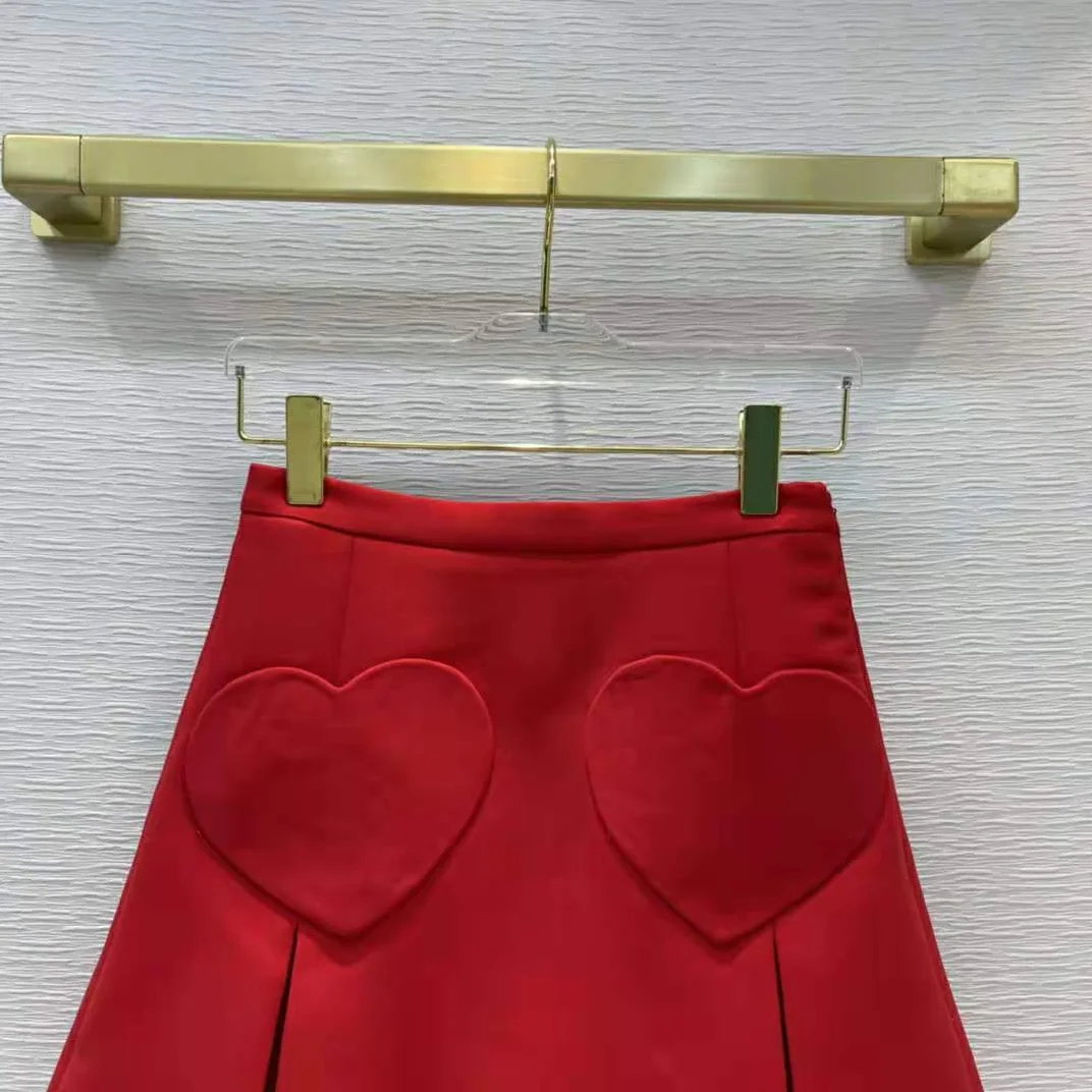 Dior Dioramour Miniskirt with Heart-Shaped Pockets Red Wool and Silk for Women Dior Dioramour Miniskirt with Heart-Shaped Pockets Red Wool and Silk for Women