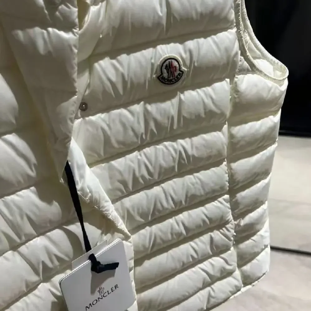 Moncler Liane Verstaubare Daunenweste for Women in White