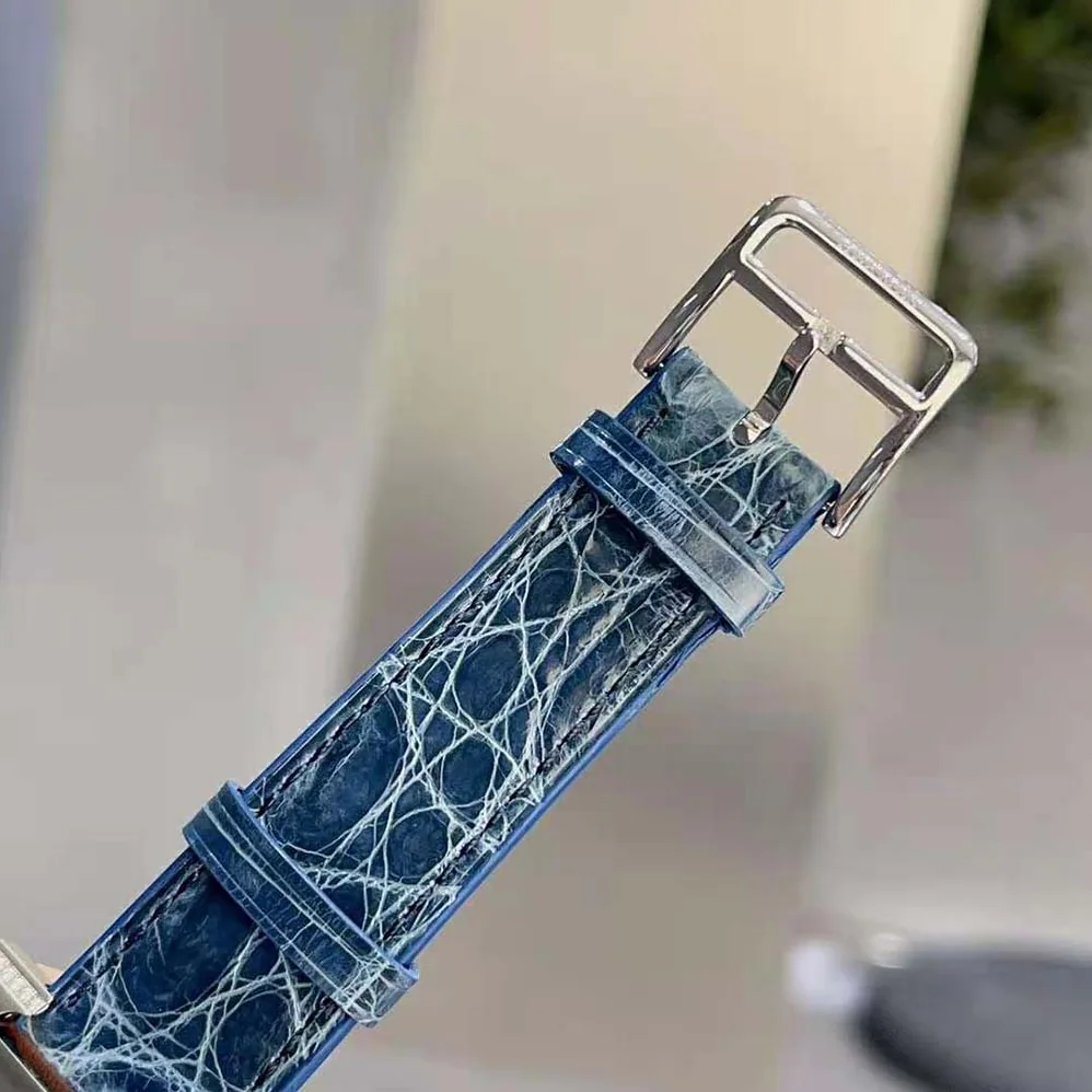 Hermes Heure H Watch Small Model Quartz Movement 25 mm in Diamond-set Steel for Women in Navy Hermes Heure H Watch Small Model Quartz Movement 25 mm in Diamond-set Steel for Women in Navy