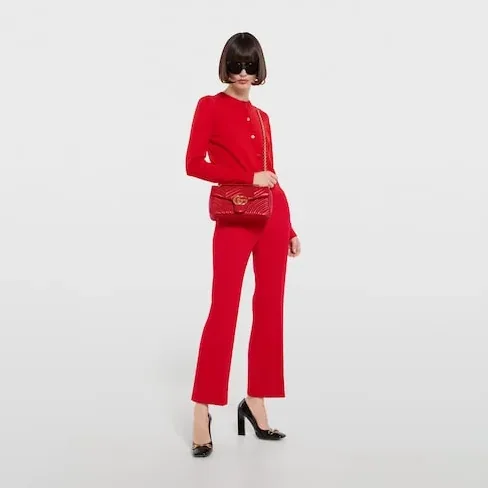Gucci Marmont Medium Shoulder Bag in Bright Red Gold Hardware Gucci Marmont Medium Shoulder Bag in Bright Red Gold Hardware