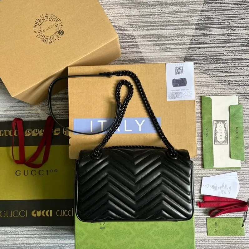 Gucci Marmont Small Matelasse Shoulder Bag / Black Matelasse Chevron Black Hardware Gucci Marmont Small Matelasse Shoulder Bag / Black Matelasse Chevron Black Hardware
