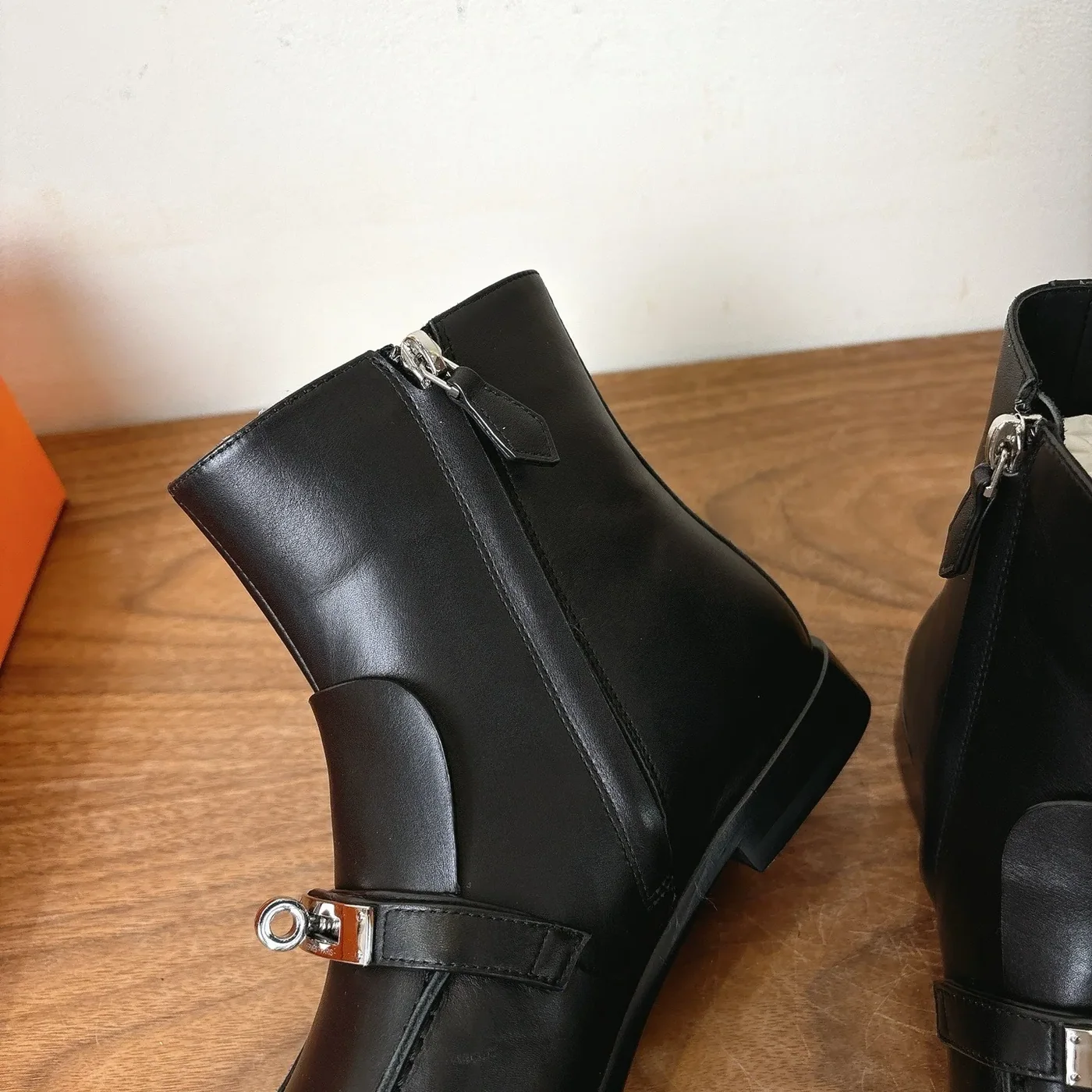 Hermes Kelsy Ankle Boots Noir