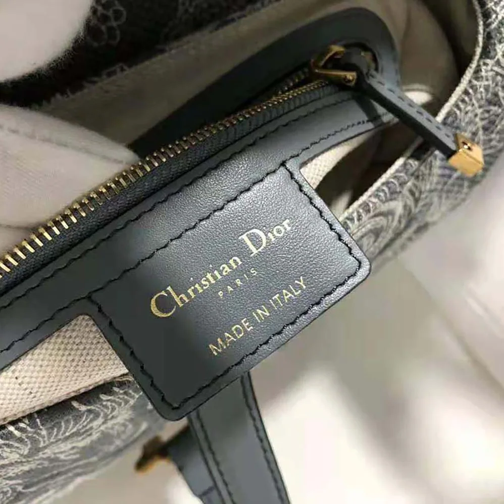 Dior Saddle Bag Toile DE Jouy Reverse Jacquard for Women in Silver Dior Saddle Bag Toile DE Jouy Reverse Jacquard for Women in Silver