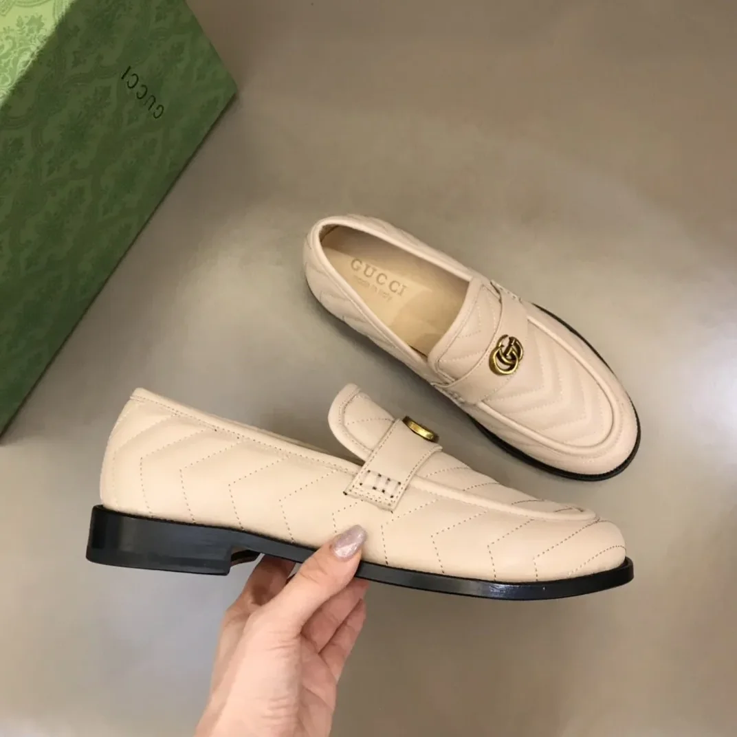 Gucci Loafer With Interlocking G Beige Gucci Loafer With Interlocking G Beige