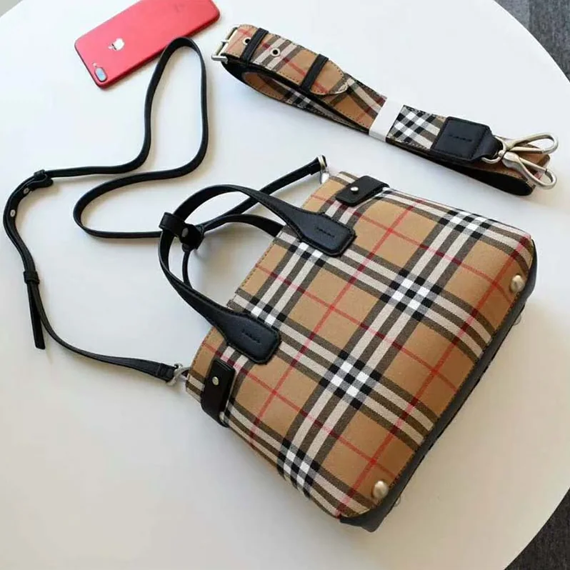 Burberry The Baby Banner in Vintage Check Leather for Women in Brown