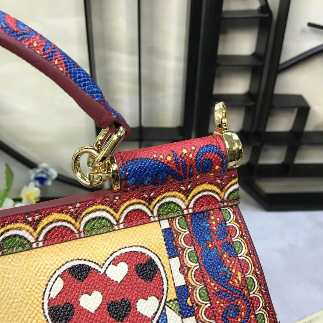 Dolce & Gabbana 90s Sicily Bag With Logo Print Multicolor / DG Dolce & Gabbana 90s Sicily Bag With Logo Print Multicolor / DG