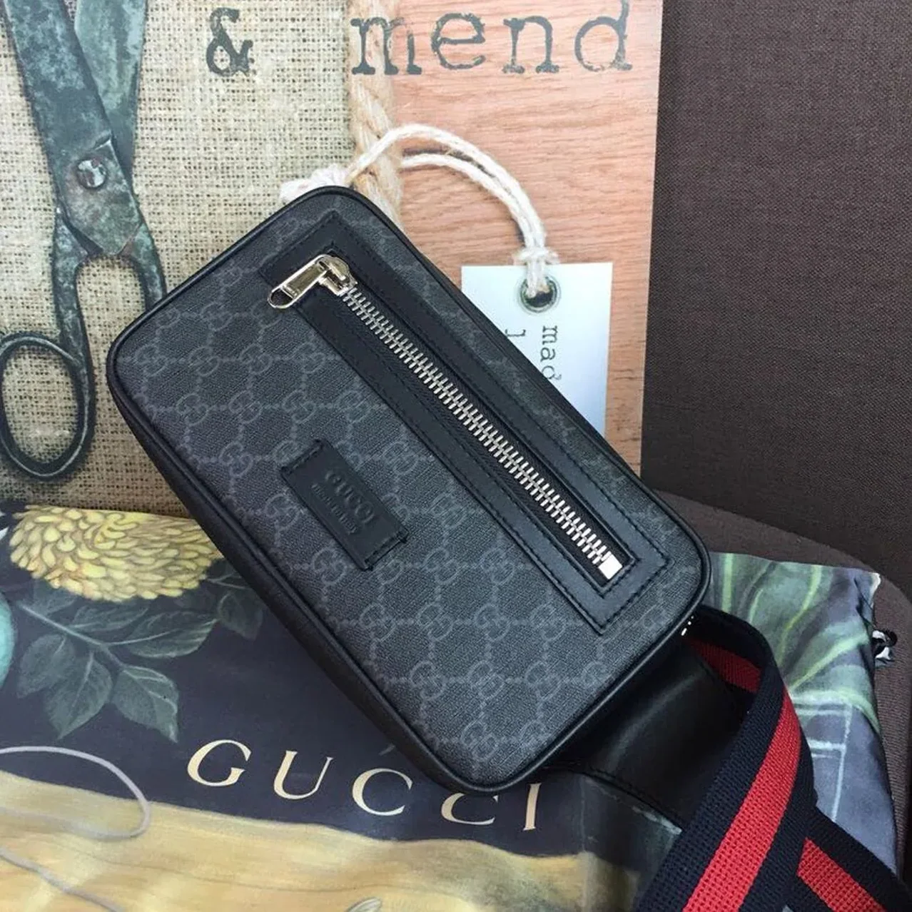 Gucci GG Black Belt Bag Black/Grey Soft GG Supreme Crafted / Gucci GG Black Belt Bag Black/Grey Soft GG Supreme Crafted /