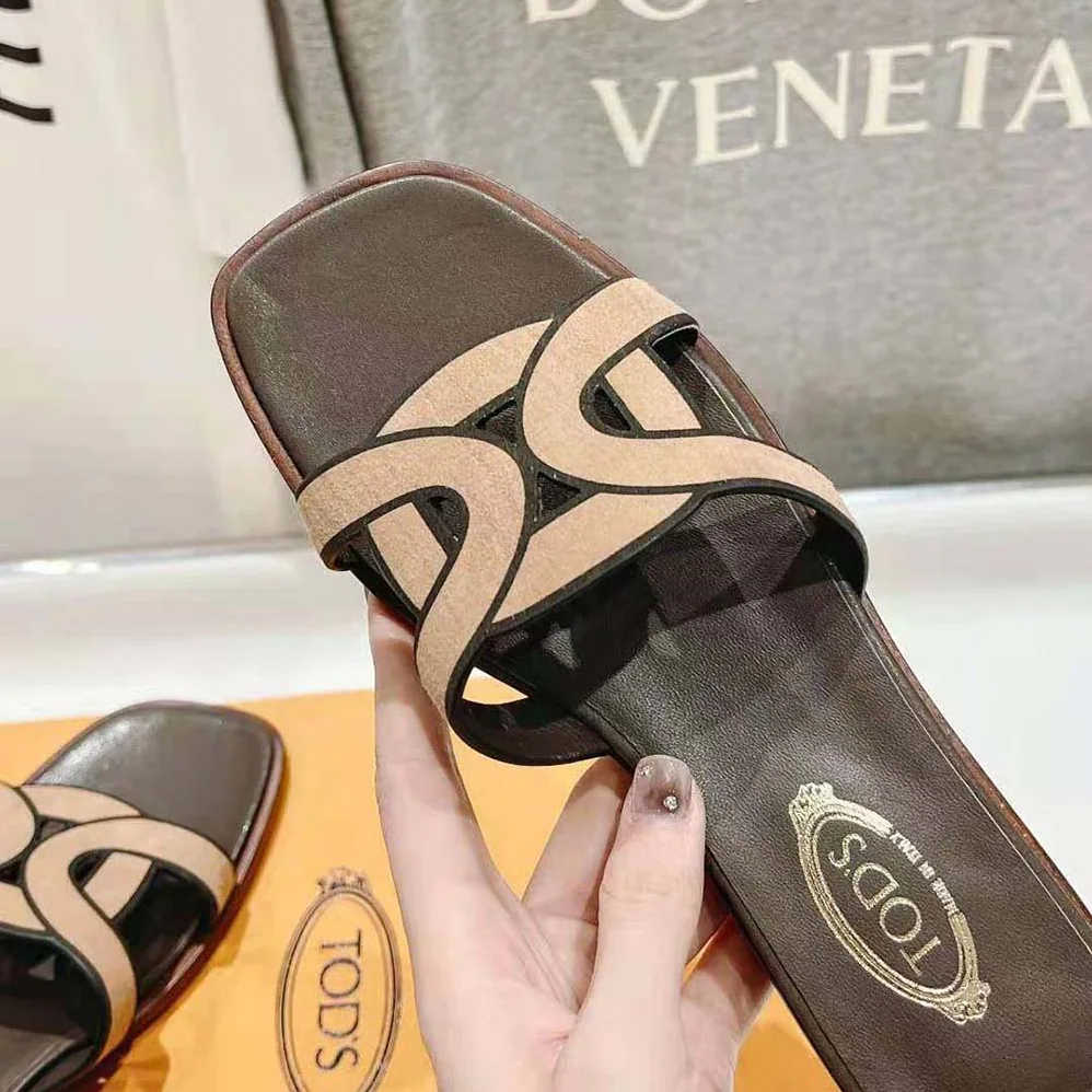 TODS Sandals in Leather for Women in Beige TODS Sandals in Leather for Women in Beige
