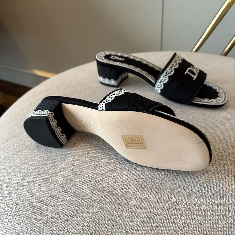 Dior Dentelle Heeled Slide Navy Blue Dior Oblique Embroidered Cotton and White Lace for Women Dior Dentelle Heeled Slide Navy Blue Dior Oblique Embroidered Cotton and White Lace for Women