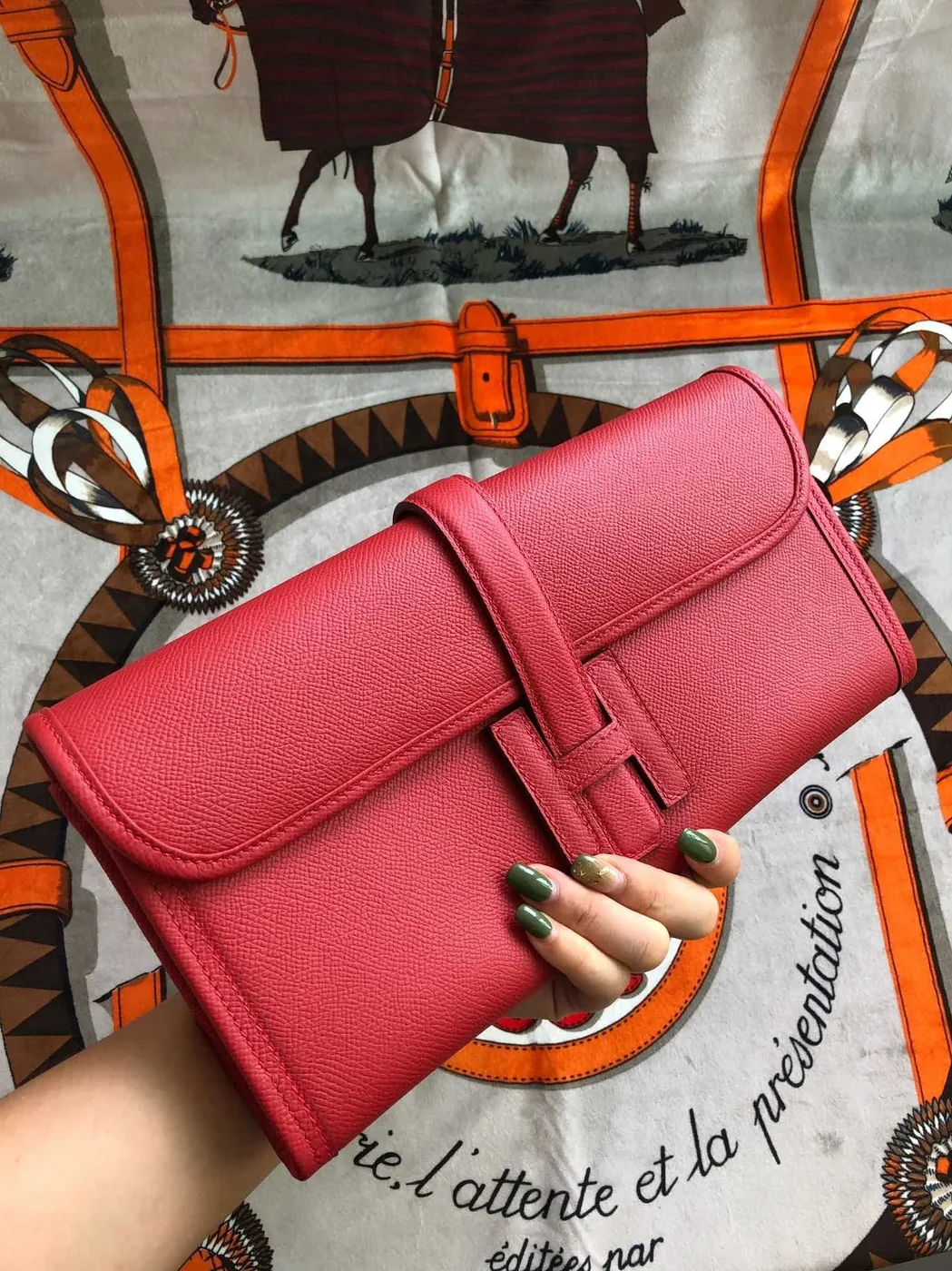 Hermes Jige Elan 29 Clutch Wallet in Red Hermes Jige Elan 29 Clutch Wallet in Red