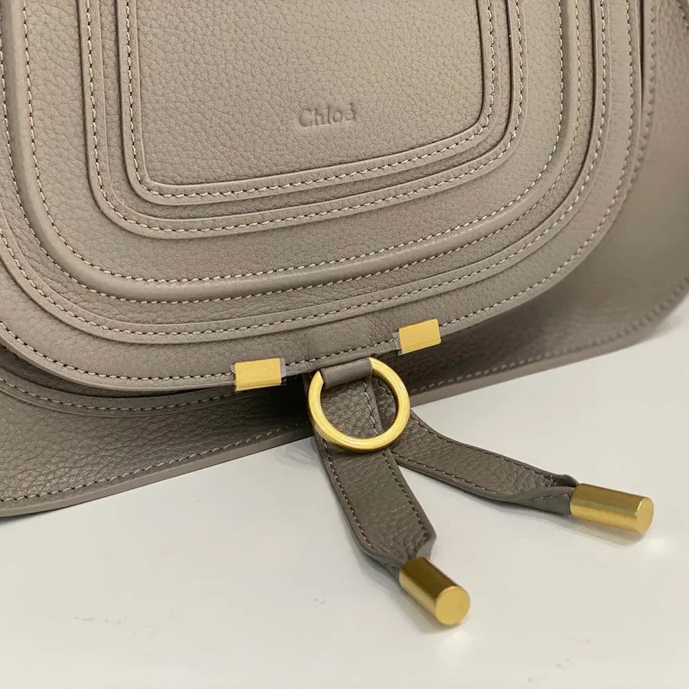 Chloe Small Marcie Bag in Grained Leather for Women in Grey Chloe Small Marcie Bag in Grained Leather for Women in Grey