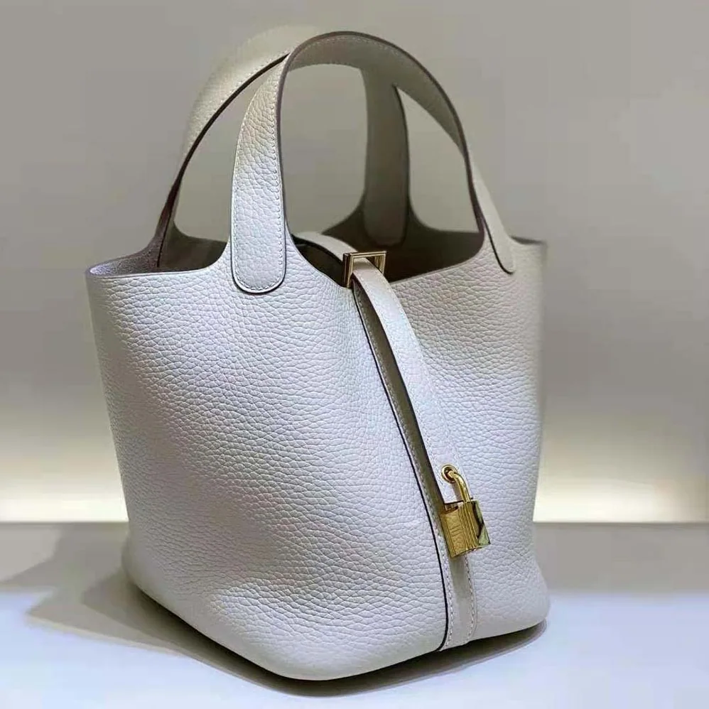 Hermes Picotin Lock 18cm in Clémence leather for Women in White Hermes Picotin Lock 18cm in Clémence leather for Women in White