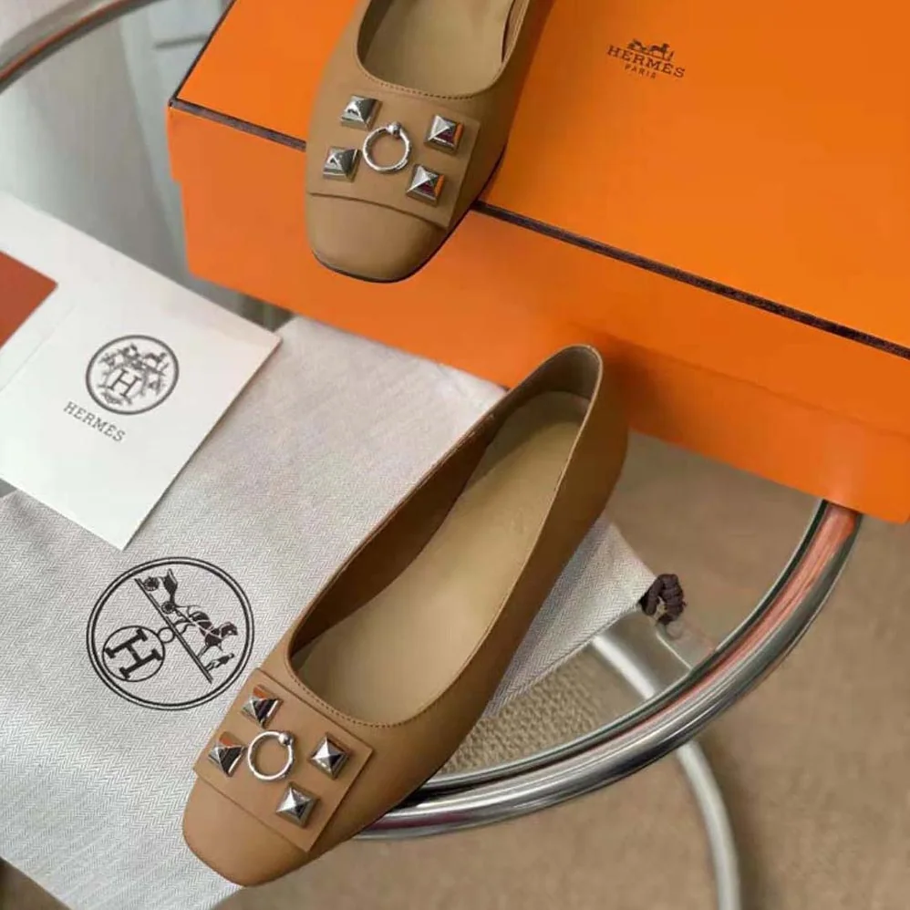 Hermes Danseuse Ballet Flat in Calfskin Leather for Women in Brown