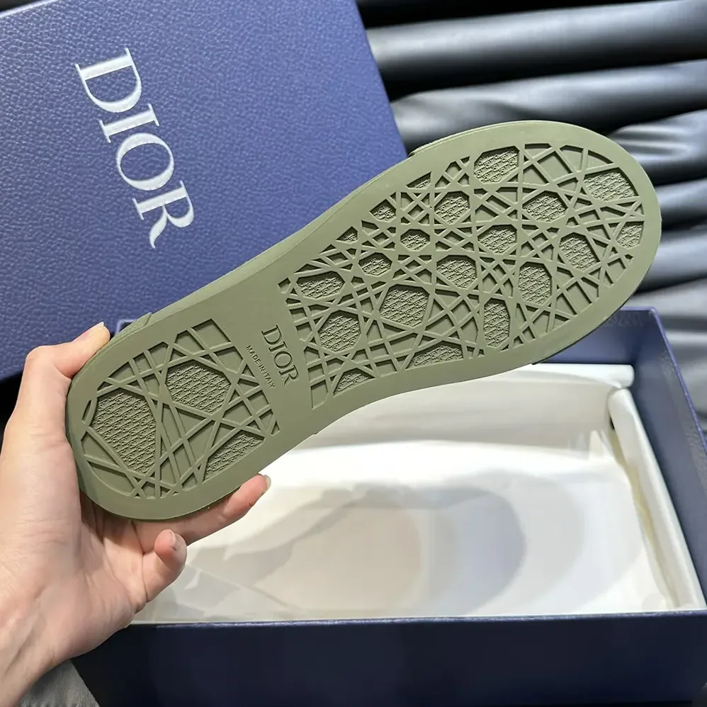 Dior B33 Sneaker Khaki Grained Calfskin and Khaki Dior Gravity Leather for Men Dior B33 Sneaker Khaki Grained Calfskin and Khaki Dior Gravity Leather for Men