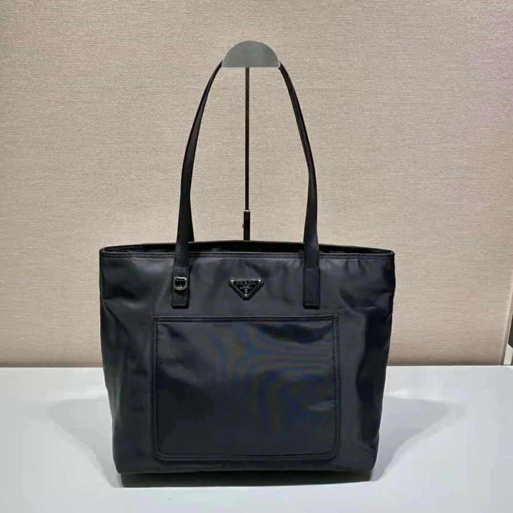 Prada Re-Nylon Tote Bag for Women in Black Prada Re-Nylon Tote Bag for Women in Black