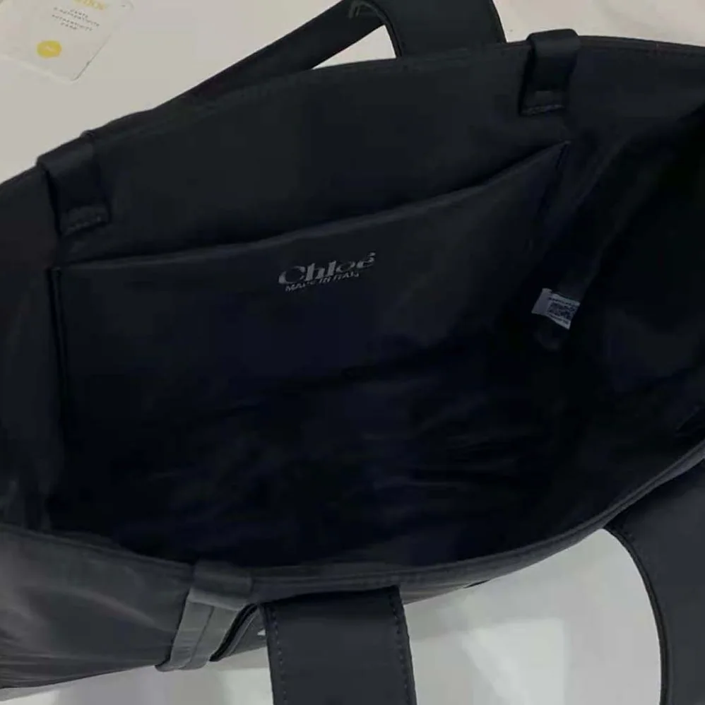 Chloe Large Woody Tote Bag for Women in Black Chloe Large Woody Tote Bag for Women in Black