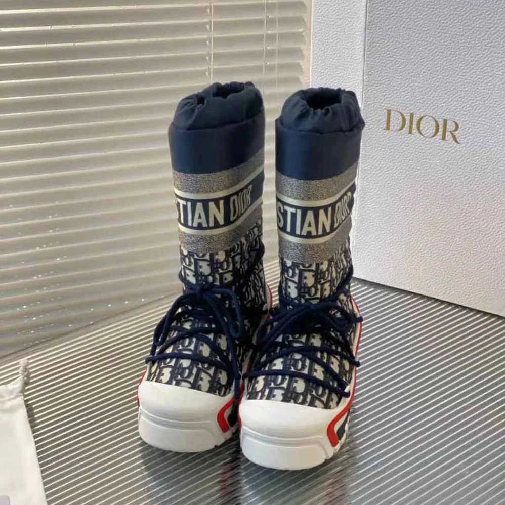 Dior Dioralps Snow Boot Deep Blue Dior Oblique Shiny Nylon for Women Dior Dioralps Snow Boot Deep Blue Dior Oblique Shiny Nylon for Women