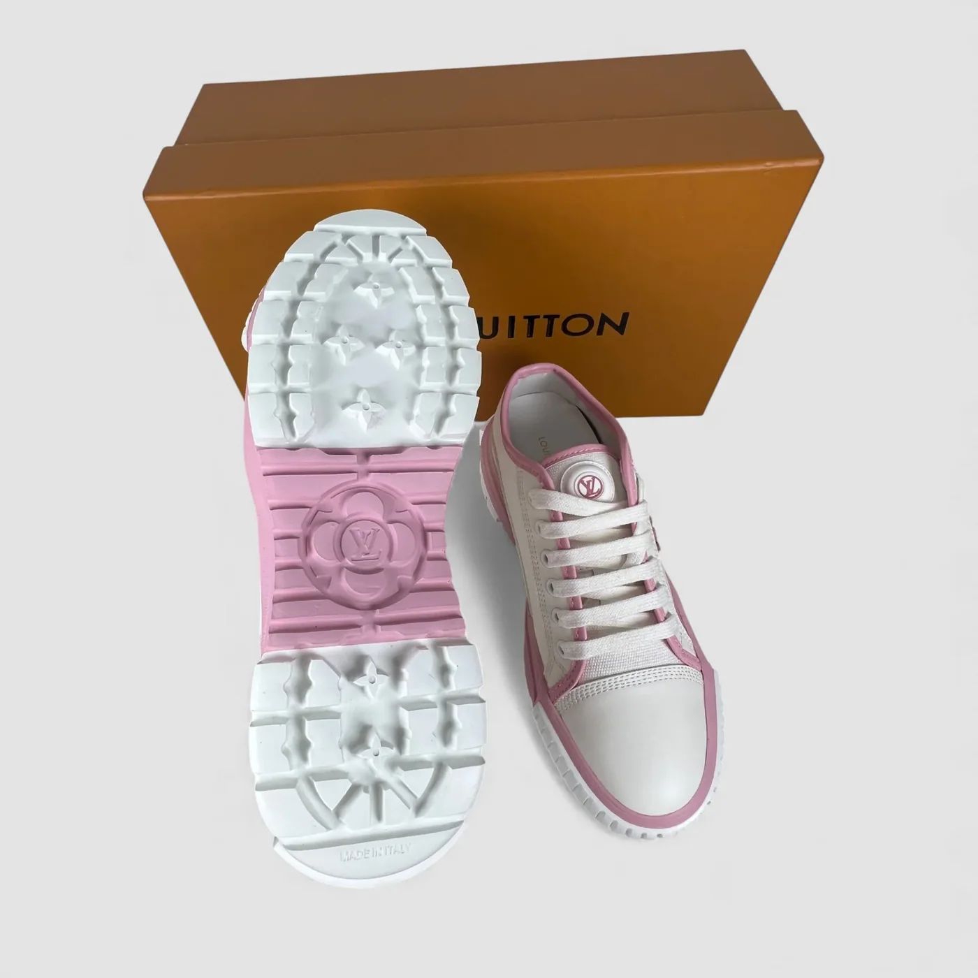 Louis Vuitton LV Squad Sneaker Pink LV 1AACW0 Louis Vuitton LV Squad Sneaker Pink LV 1AACW0