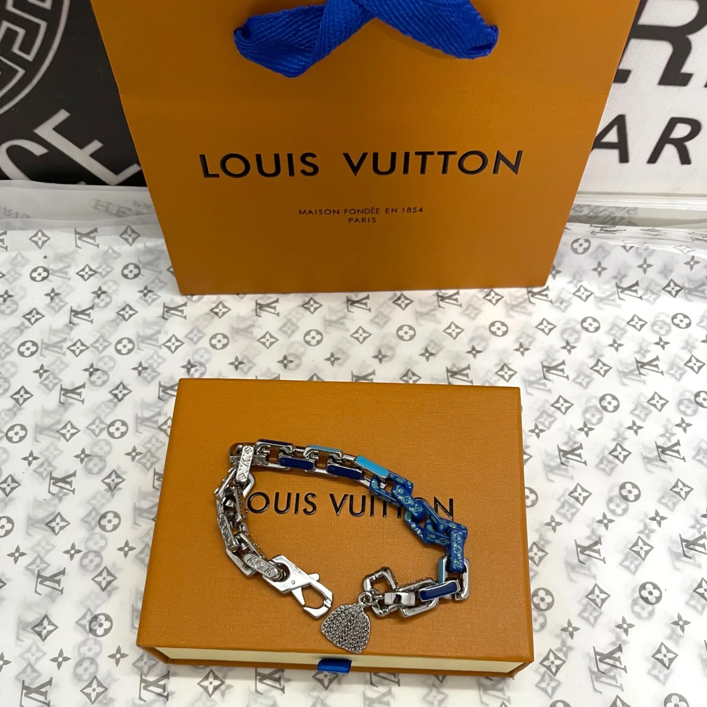 Louis Vuitton LV x YK Paradise Chain Bracelet Blue Louis Vuitton LV x YK Paradise Chain Bracelet Blue