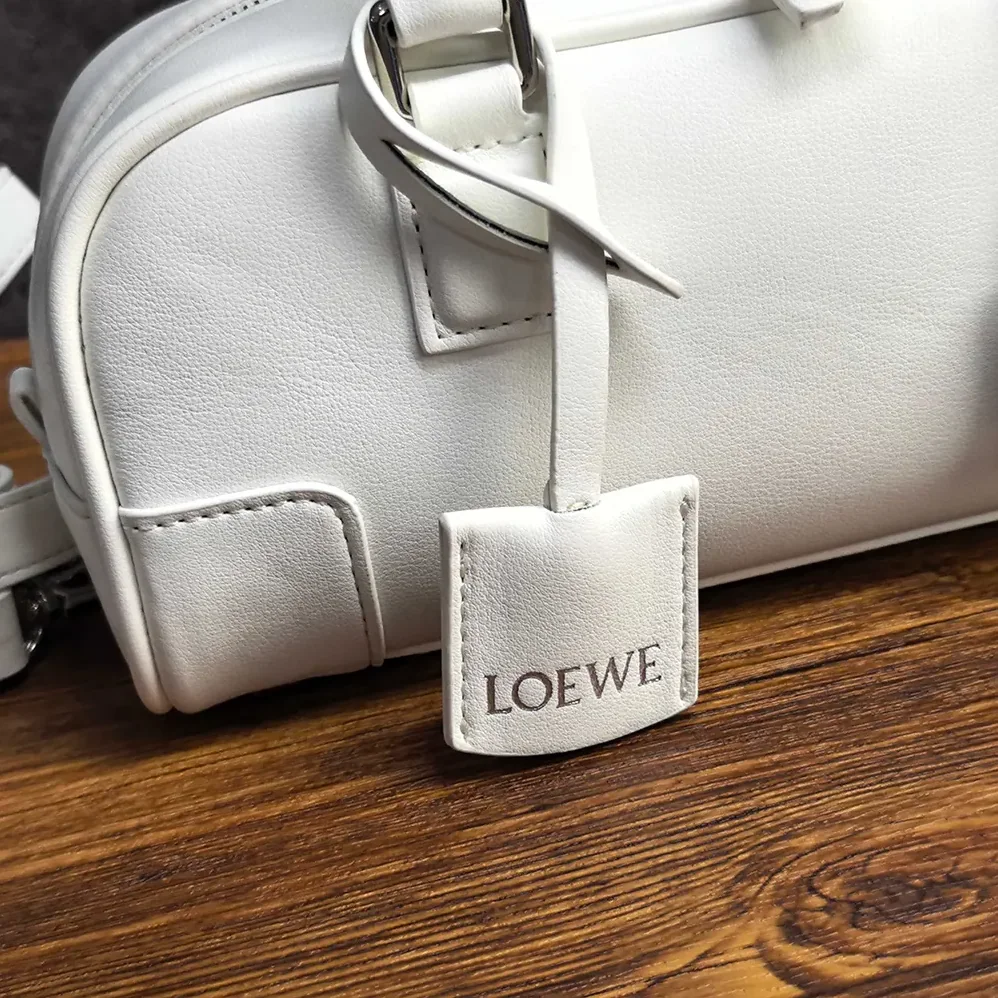 Loewe Amazona 23 Cropped Bag in Shiny Calfskin for Women Loewe Amazona 23 Cropped Bag in Shiny Calfskin for Women
