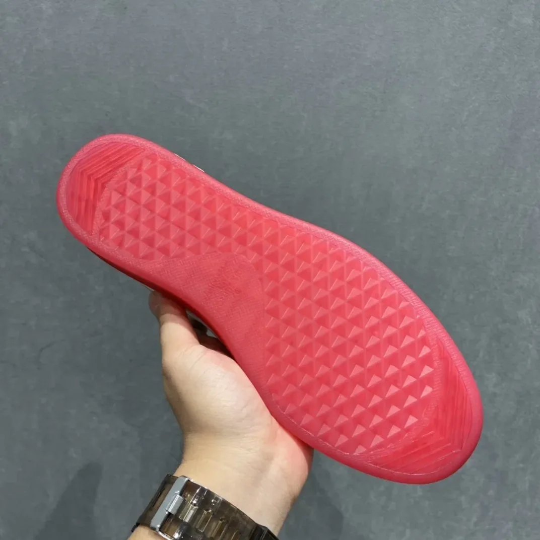 Louis Vuitton Luxembourg Samothrace Sneaker Red Louis Vuitton Luxembourg Samothrace Sneaker Red