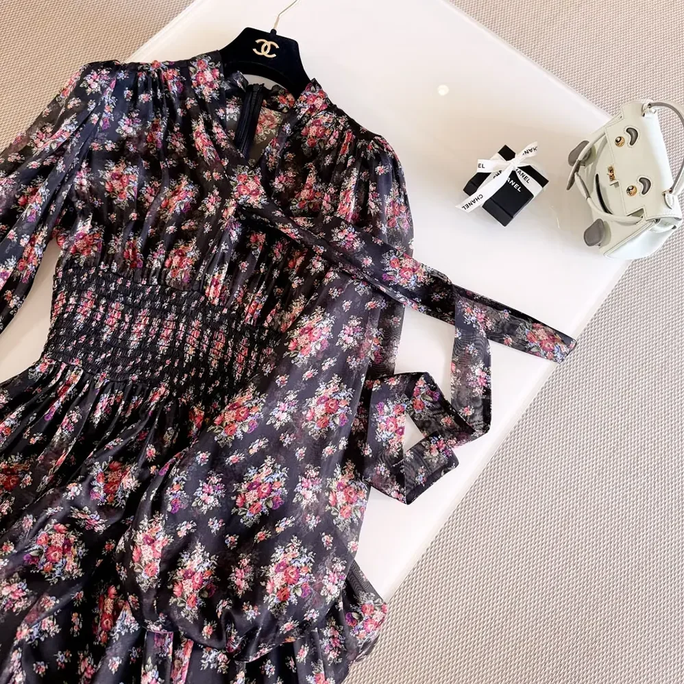 Dolce Gabbana D&G Small Flower Bouquets for Women in print Chiffon Dress Dolce Gabbana D&G Small Flower Bouquets for Women in print Chiffon Dress