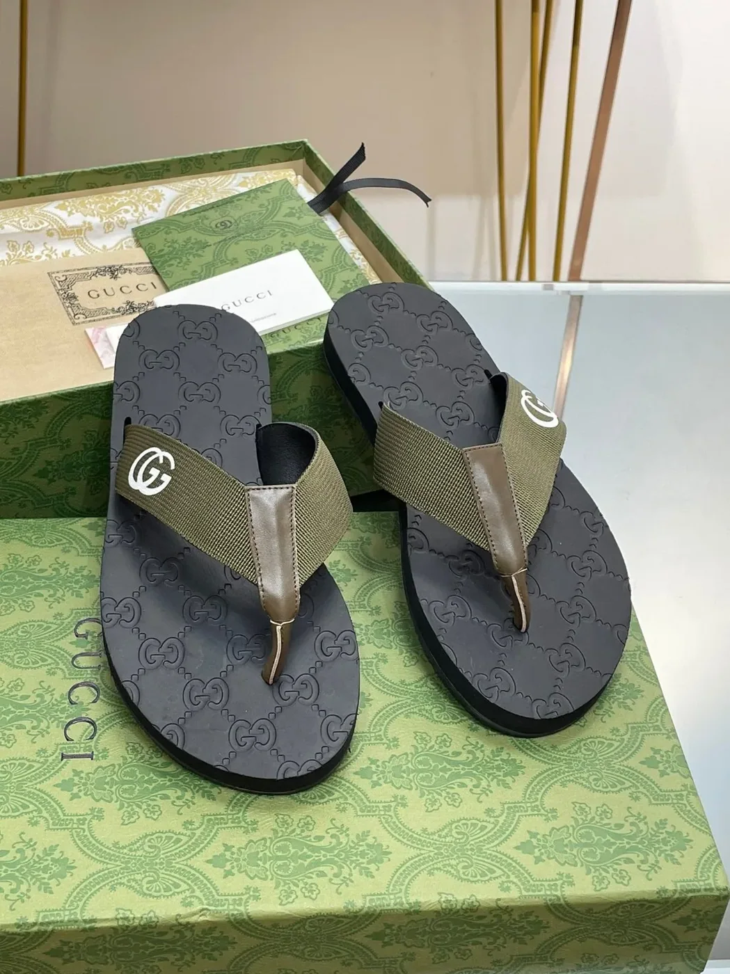 Gucci Thong Sandal Green