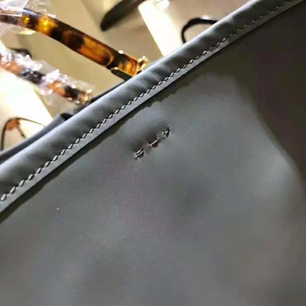 Fendi Sunshine Shopper Burgundy Leather Shopper for Women in Silver