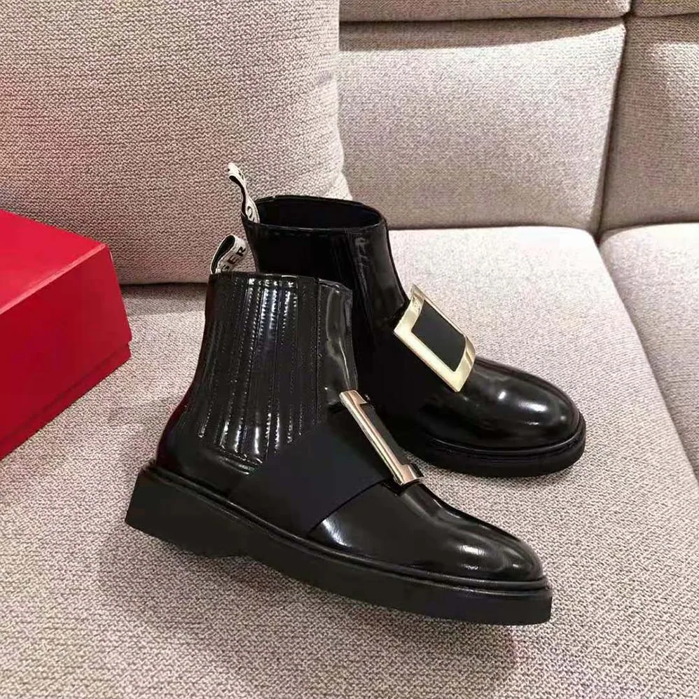 Roger Vivier Chelsea Viv' Rangers Metal Buckle Ankle Boots for Women in Black Roger Vivier Chelsea Viv' Rangers Metal Buckle Ankle Boots for Women in Black