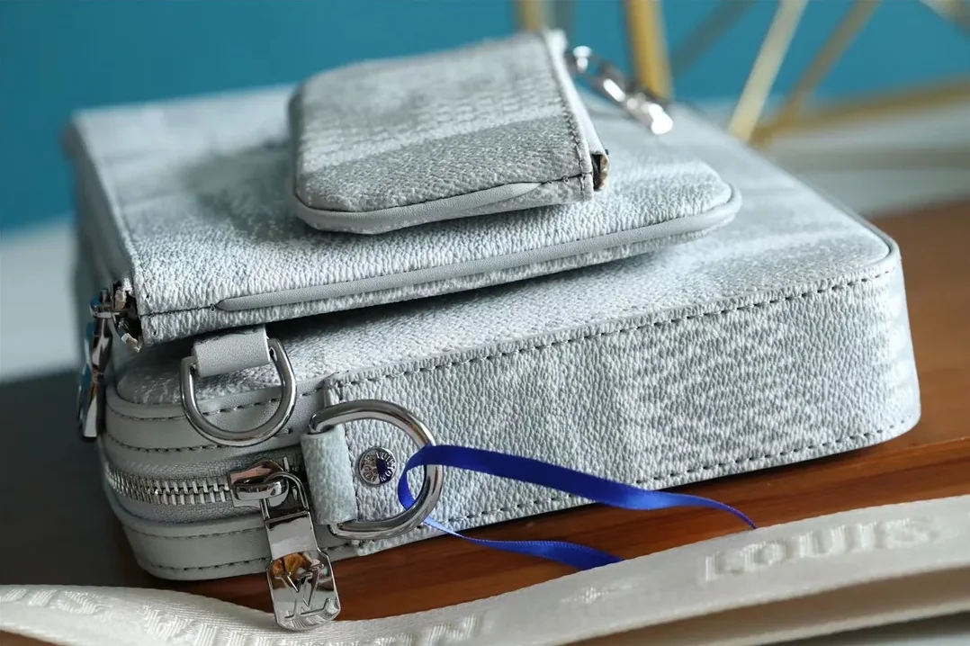 Louis Vuitton Trio Messenger Damier Salt Gray