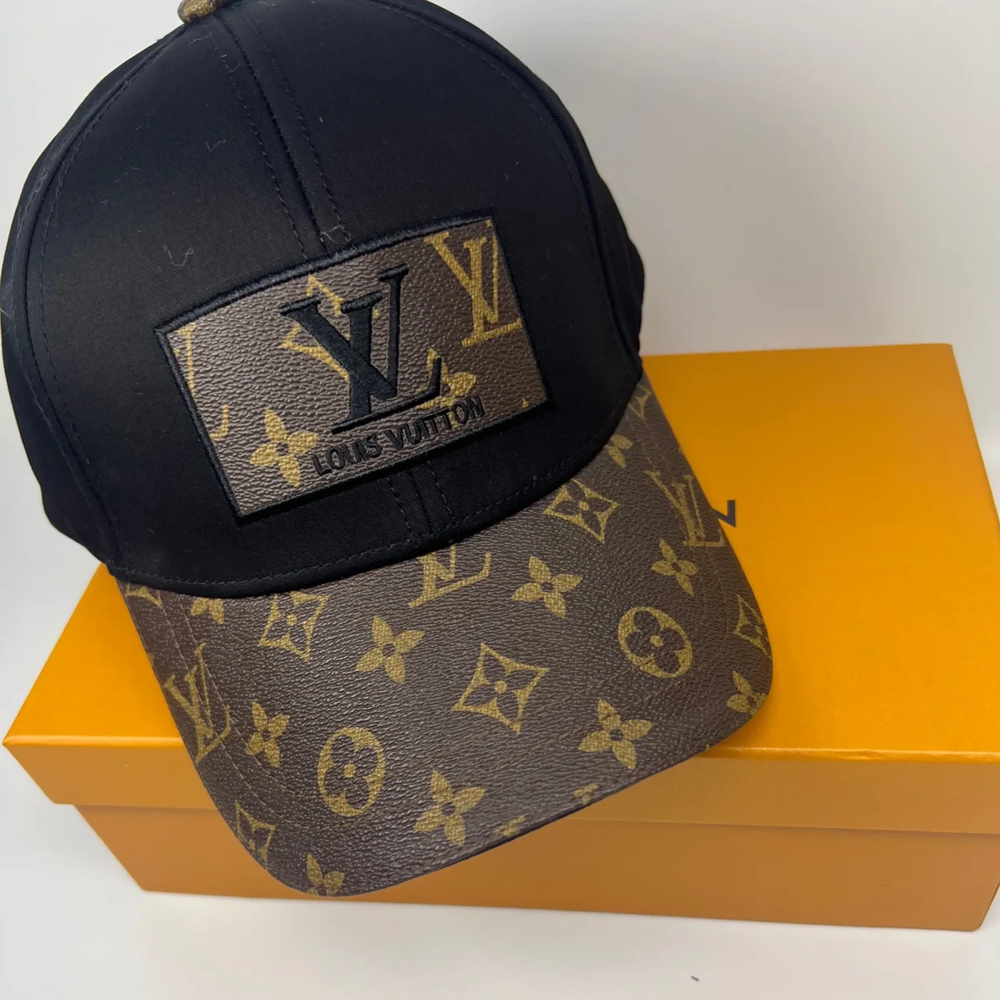 Louis Vuitton Embroidered Logo Baseball Cap Black LV Louis Vuitton Embroidered Logo Baseball Cap Black LV