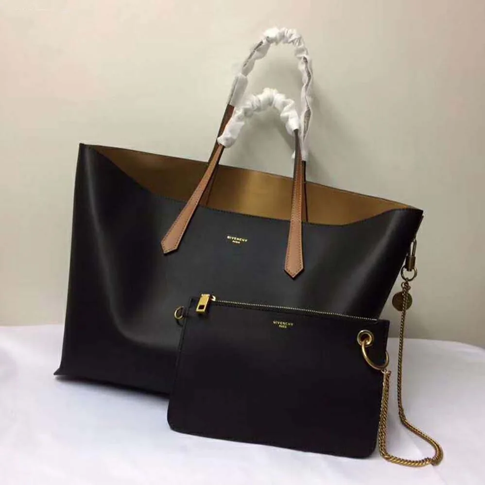 Givenchy Shopper Tote Bag in Smooth Leather for Women in Black Givenchy Shopper Tote Bag in Smooth Leather for Women in Black