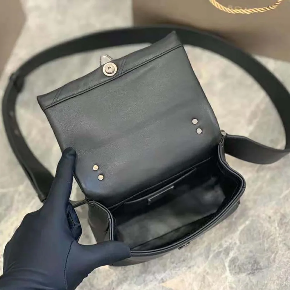 Bvlgari Serpenti Cabochon Crossbody Mini Bag for Women in Black Bvlgari Serpenti Cabochon Crossbody Mini Bag for Women in Black