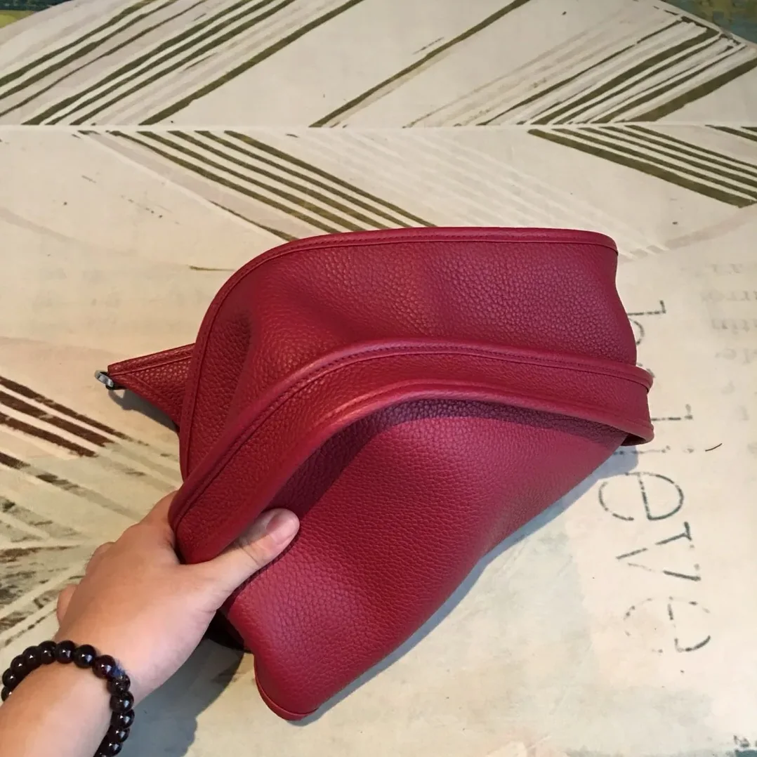 Hermes Evelyne III PM Bag Burgundy Silver Toned Hardware /11.4 Hermes Evelyne III PM Bag Burgundy Silver Toned Hardware /11.4