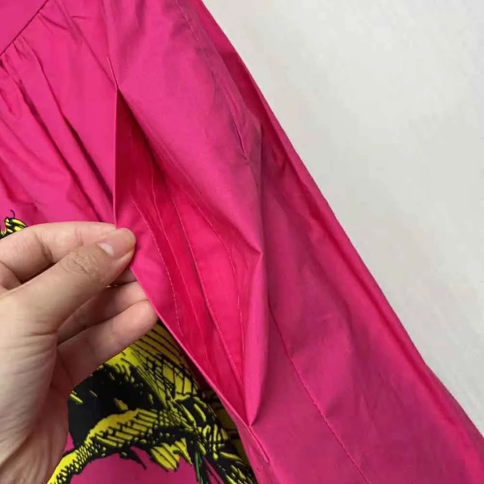 Dior Mid-Length Pleated Skirt Pink Cotton Poplin with Multicolor D for Women in Tiger Pop Motif