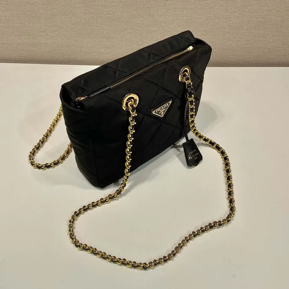Prada Re-Edition 1995 Chaîne Re-Nylon Tote Bag for Women in Black Prada Re-Edition 1995 Chaîne Re-Nylon Tote Bag for Women in Black