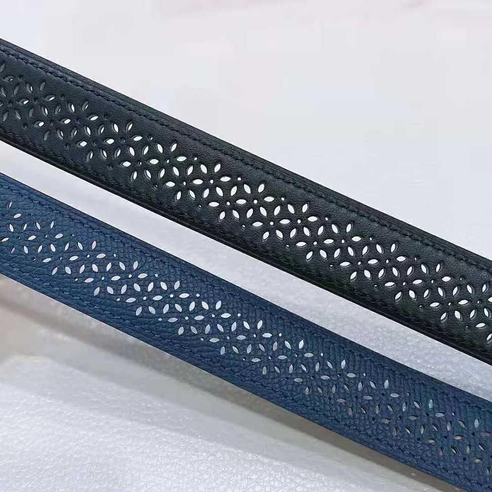 Hermes Mors H Belt Buckle & Reversible Leather Strap 24 mm for Women in Black Hermes Mors H Belt Buckle & Reversible Leather Strap 24 mm for Women in Black
