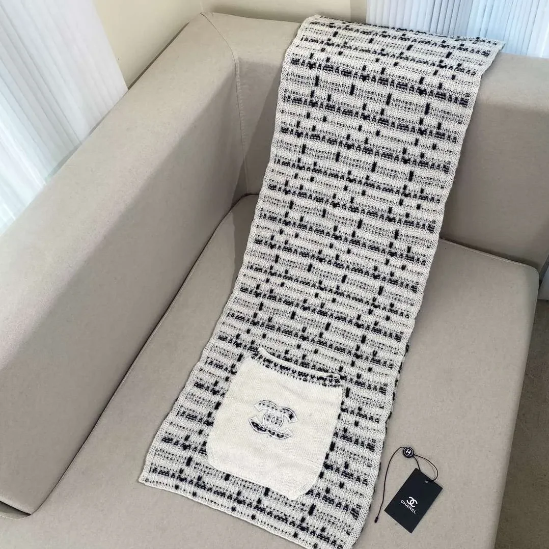 Chanel High in End Cashmere Scarf White Chanel High in End Cashmere Scarf White