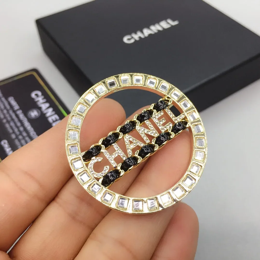 Chanel Brooch Gold in toned Hardware Chanel Brooch Gold in toned Hardware
