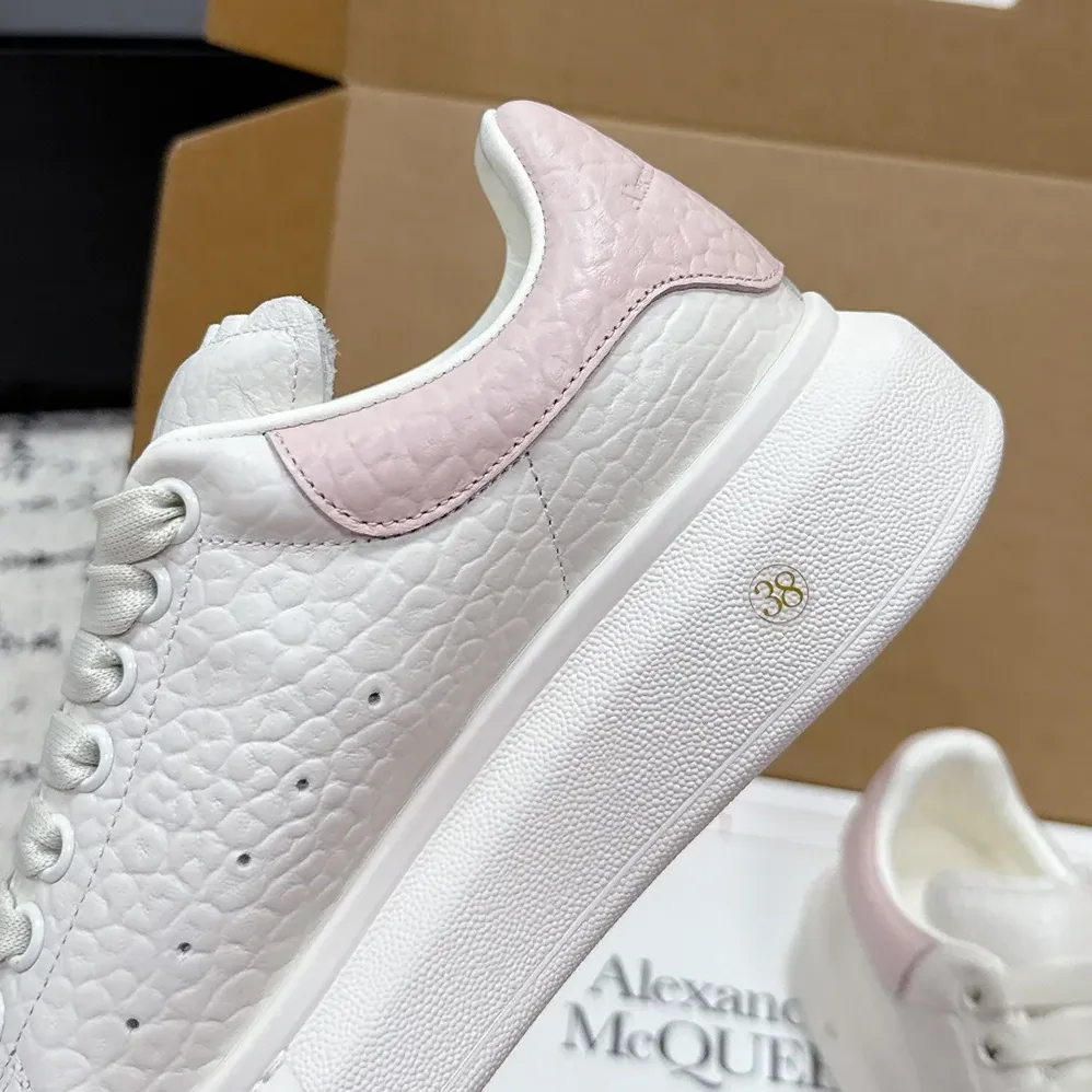 Alexander Mcqueen Oversized Sneaker in Off White for Unisex in Pink