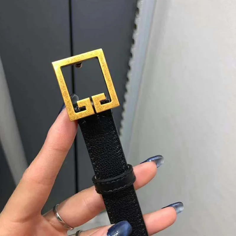 Givenchy Double G Belt in Leather for Women in Black Givenchy Double G Belt in Leather for Women in Black