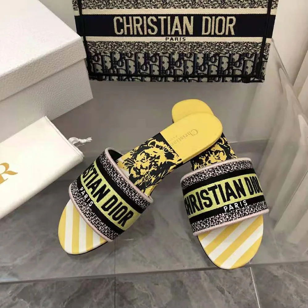 Dior Dway Slide Bright Yellow and Pink D for Women in Jungle Pop Cotton Embroidery Dior Dway Slide Bright Yellow and Pink D for Women in Jungle Pop Cotton Embroidery