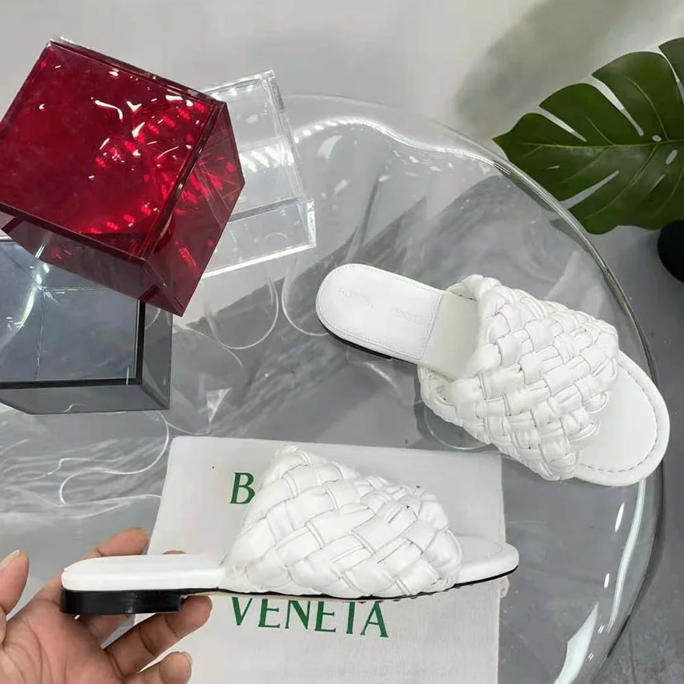 Bottega Veneta Dot Wave Intreccio Pleated Leather Flat Sandals for Women in White