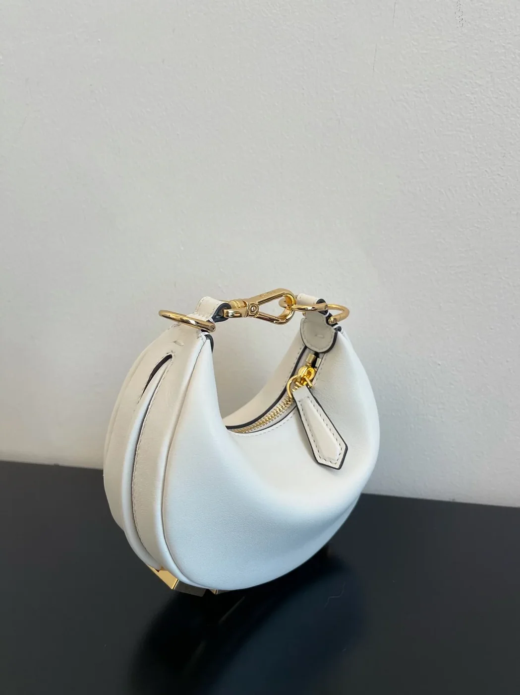 Fendi Nano Fendigraphy White , / FF 7AS089A5DYF1HEL Fendi Nano Fendigraphy White , / FF 7AS089A5DYF1HEL