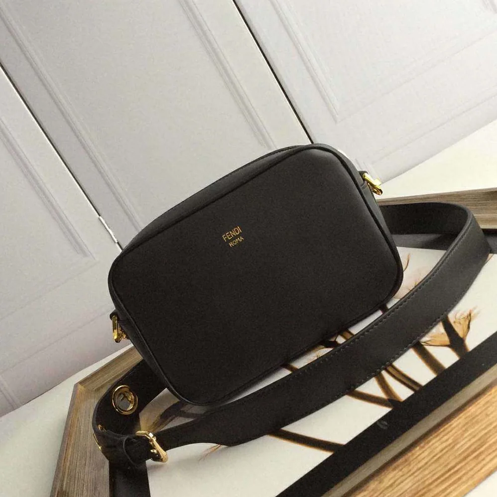 Fendi Mini Camera Case Leather Bag for Women in Black Fendi Mini Camera Case Leather Bag for Women in Black